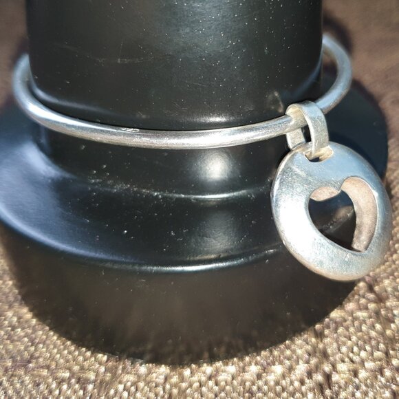 Stunning Vintage Solid 925 Sterling Silver Big Heart Charm Cuff Bangle Bracelet - Picture 8 of 14